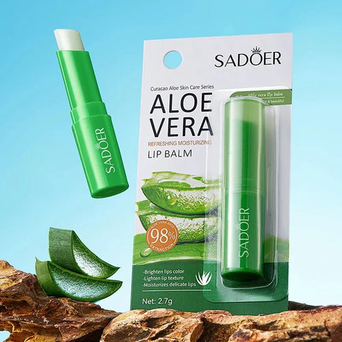 Labios Hidratados y Sin Grietas – Bálsamo de Aloe Vera